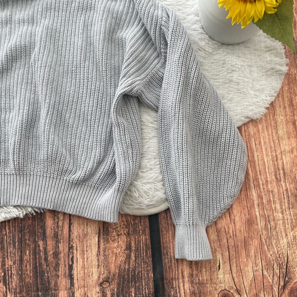 Brandy Melville Oversized Cropped Sweater - Picture 2 of 4